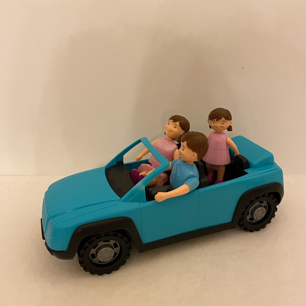 Blue Convertible/Family of Three